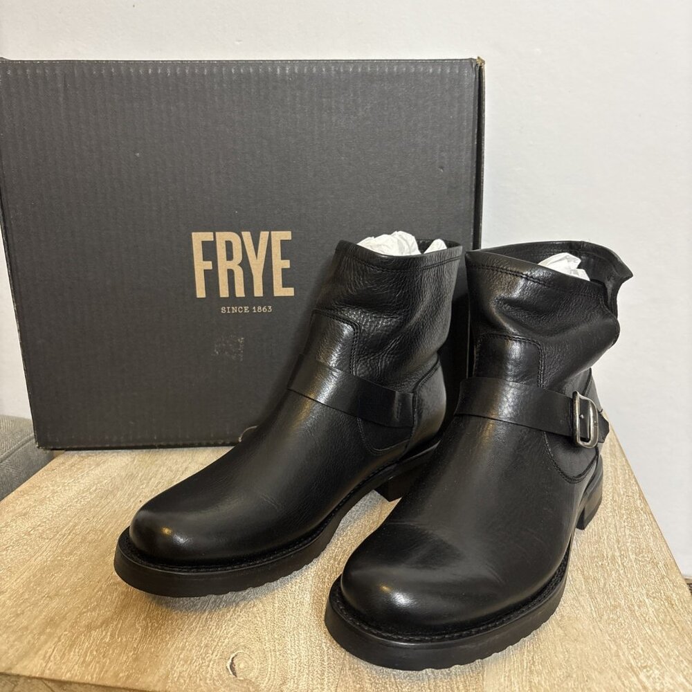 FRYE “Veronica Bootie” Women’s Oiled Leather Waterproof Boot (Black/Silver) 7.5